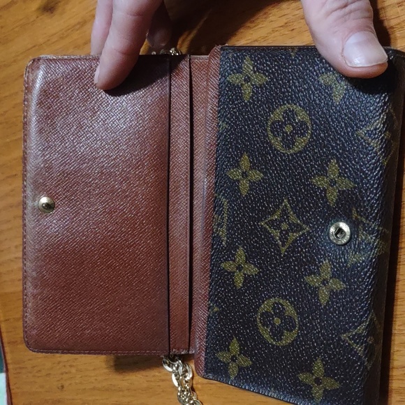Louis Vuitton monogram compact wallet - Picture 3 of 12